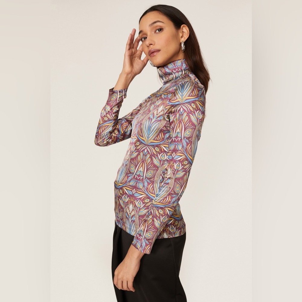 SFIZO Sfizio Art Deco Style Mockneck Top - Picture 3 of 14